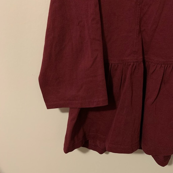 Maroon v-neck shirt - Picture 2 of 6